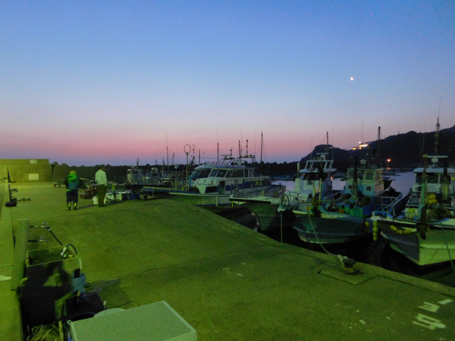 夜明け前の石鏡港